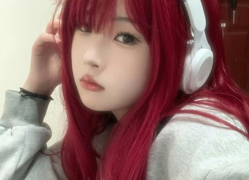 不会谈恋爱男生喜欢一个人的表现