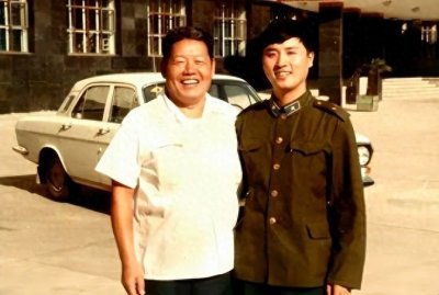 ​1977年，哪些大军区、军、兵种司令、政委被撤职，离休待遇相差大