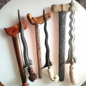 ​探秘神秘马来刀剑：克力士剑，东南亚冷兵器的传奇