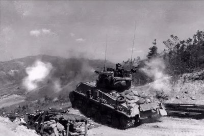 ​1951年文登川战役，志愿军一战歼灭78辆坦克，成1.7万美军噩梦