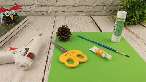 松果还能这样玩，3分钟diy制作漂亮逼真的菠萝！简单易学手工教程