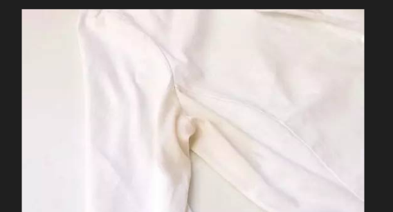 用84漂白衣服步骤,84消毒液洗白鞋的用法图25