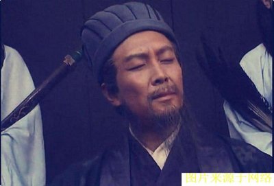 ​诸葛亮墓历经1700年，为何始终无人敢盗？墓上大树很奇怪