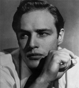 ​“教父”白兰度：女性为他痴迷，男性为他倾倒，浪子一生终害己