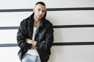 ​皮衣破了个洞怎么修复？皮衣自己在家如何保养清洁？