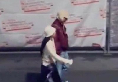 ​金泰亨Jennie牵手漫步 沉默情侣组再上一分！