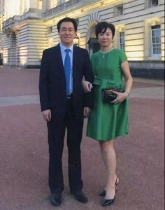 ​身家210亿！许家印妻子首次公开露面，此前低调生活35年