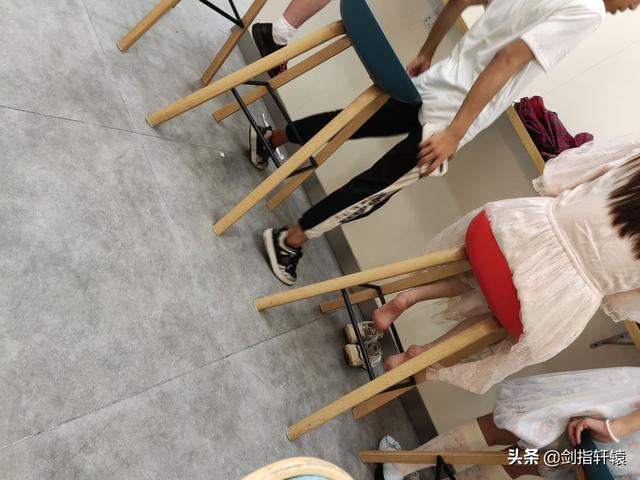 吴亦凡前女友曝光(目前吴亦凡的23个绯闻女友汇总)(15)