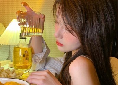 ​一个人的善报和恶报，多半会在50岁之后，慢慢出现