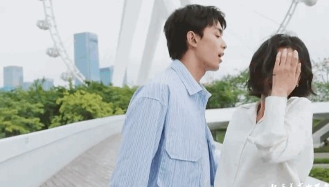 周雨彤说吴磊夸夸费看着给