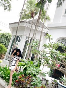 ​陈浩民给妻子拍美图 蒋丽莎笑称“终于出师”