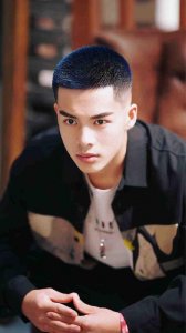 ​最帅气男士发型合集，款式多多造型百变，想换发型别错过