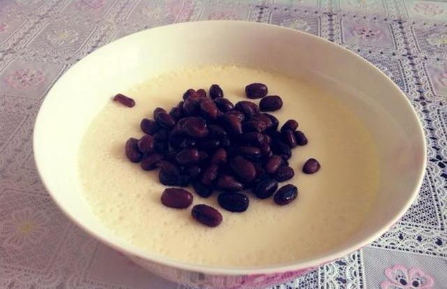 手把手教你做双皮奶，方法简单易上手，自己做不比外面口味差