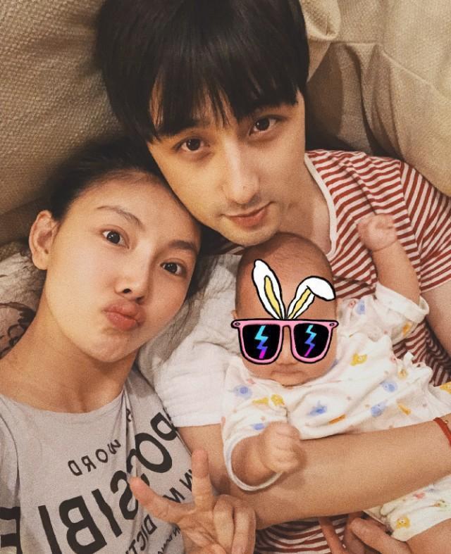 《一起同过窗》班长做爸爸了，假期在家狂秀恩爱，下一部有眉目了