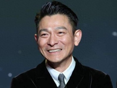 ​华仔的专用替身终于熬出头了，却爆与大13岁的喻可欣结婚？