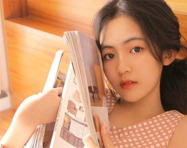 恋爱时要不要听闺蜜的意见 闺蜜讨厌我对象怎么办？