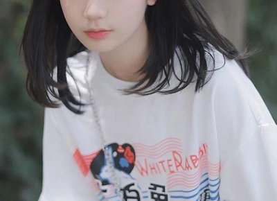 ​孙怡和唐嫣，昨晚唐嫣何穗孙怡全为帅气可爱的Chloé比心