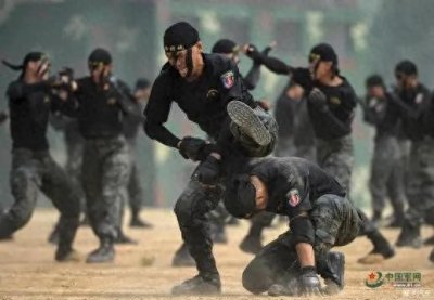 ​中国军人在世界军人比武中展现强大实力！