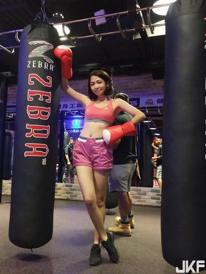 曾智希个人资料写真作品