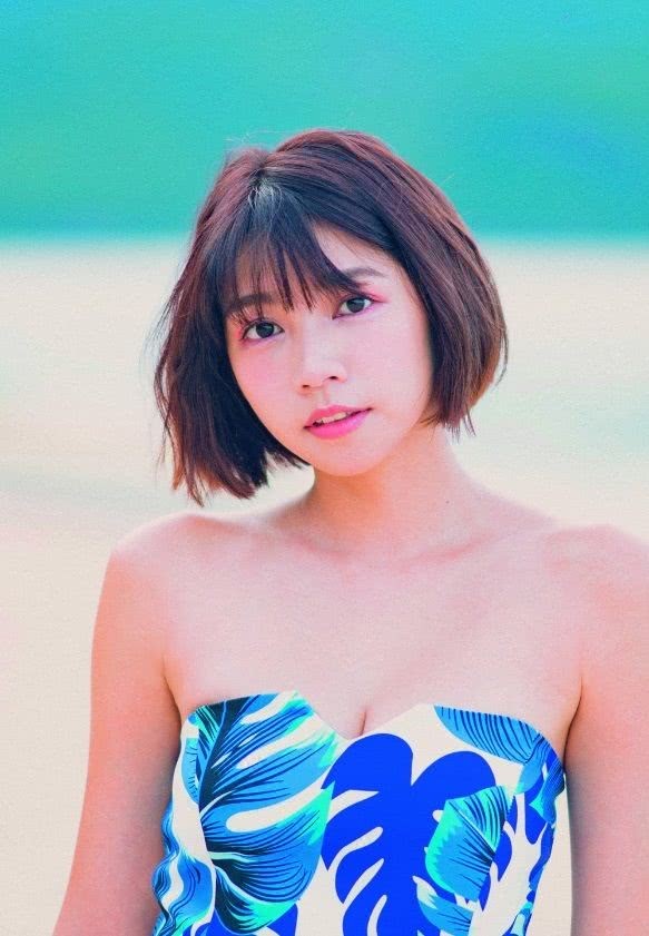 曾智希个人资料写真作品