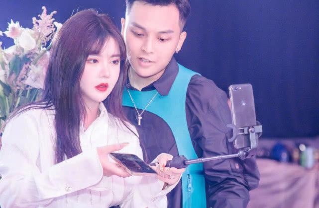 韩安冉被小猪求婚,现场小猪惨遭“指责”,网友:确实有点过分了