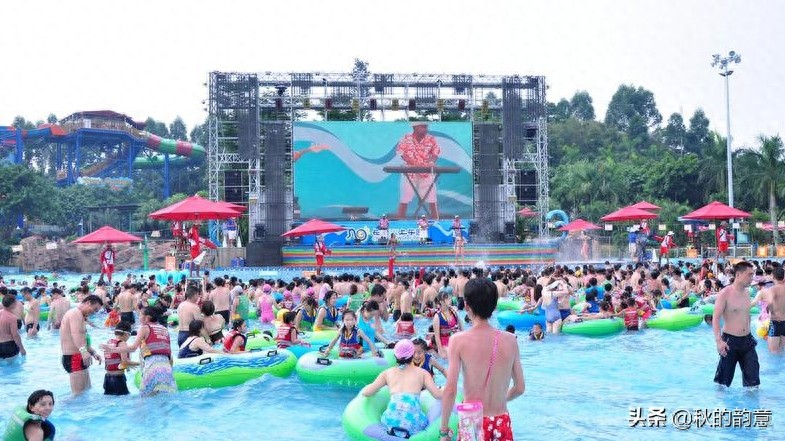 广州市长隆旅游度假区，占地面积 1万亩，门票价格 285-350元